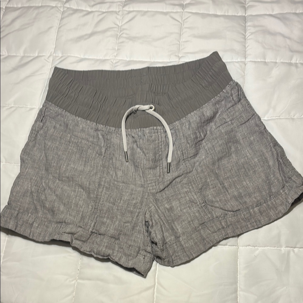 Athleta Shorts Gray Cabo Linen Pull On Drawstring size 4